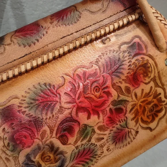Vintage leather tooled hand made Mexican floral hand bag - Picture 8 of 10